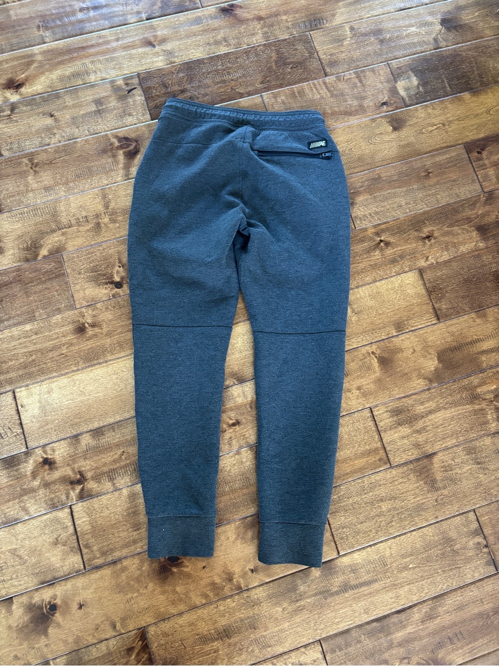 American Eagle 24/7 Charcoal Gray Jogger Pants men’s small